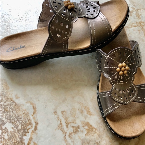 Clark’s Sandals - Picture 3 of 4